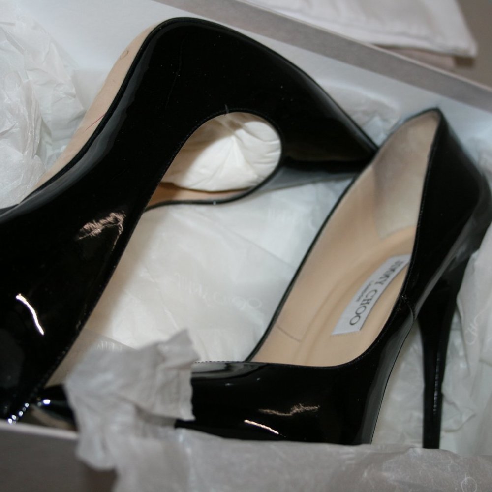 NIB Jimmy Choo Anouk Black Patent Leather Pumps